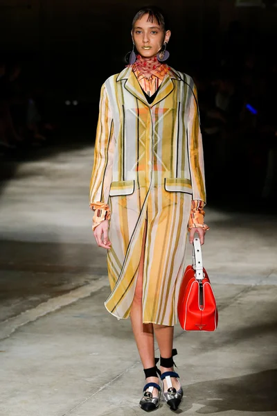 Look 33